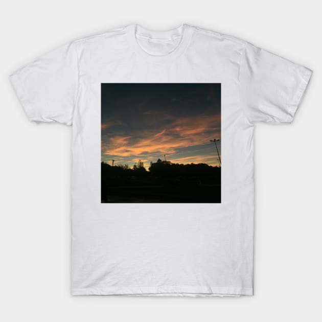 Amazing sunset T-Shirt by TPT98